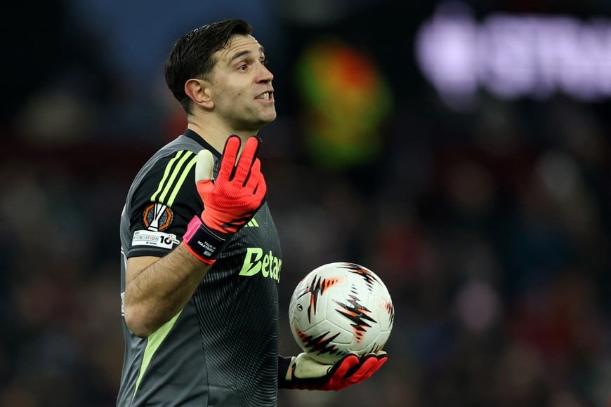 Soccer Football - UEFA Europa League - Aston Villa v RB Salzburg - Villa Park, Birmingham, Britain - January 29, 2026
Aston Villa's Emiliano Martinez reacts REUTERS/Isabel Infantes