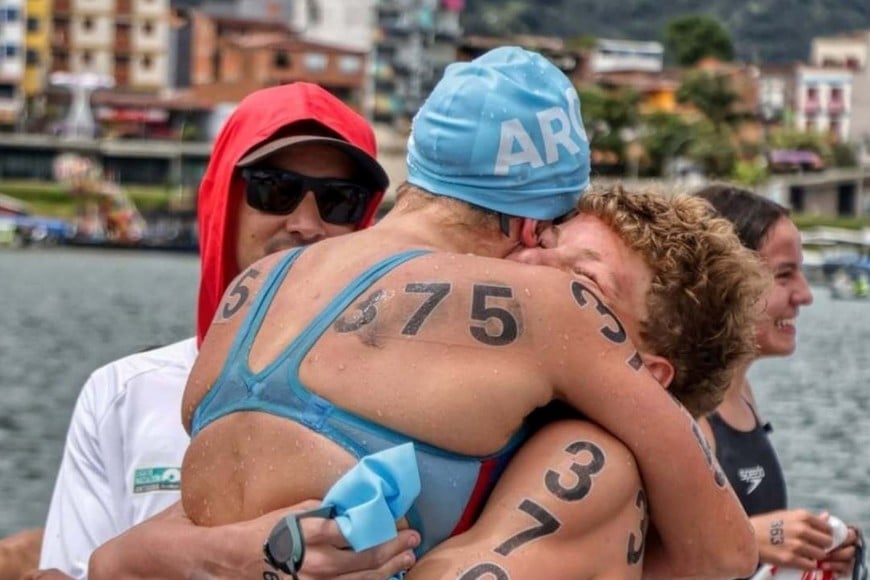 Competir contra nadadoras de distintos países le permite sumar experiencia y nivel deportivo. Crédito: Prensa Unión.