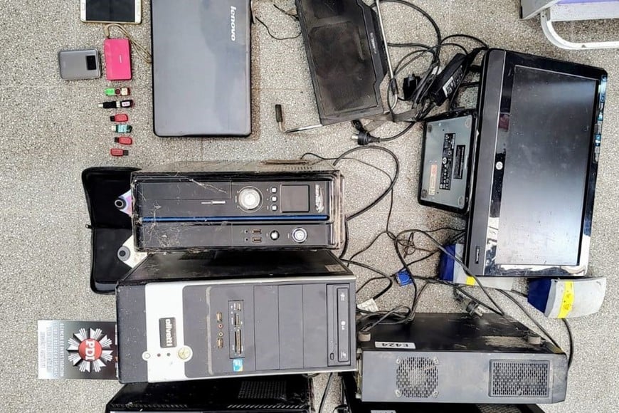 Algunos de los elementos incautados por la PDI. Foto: El Litoral