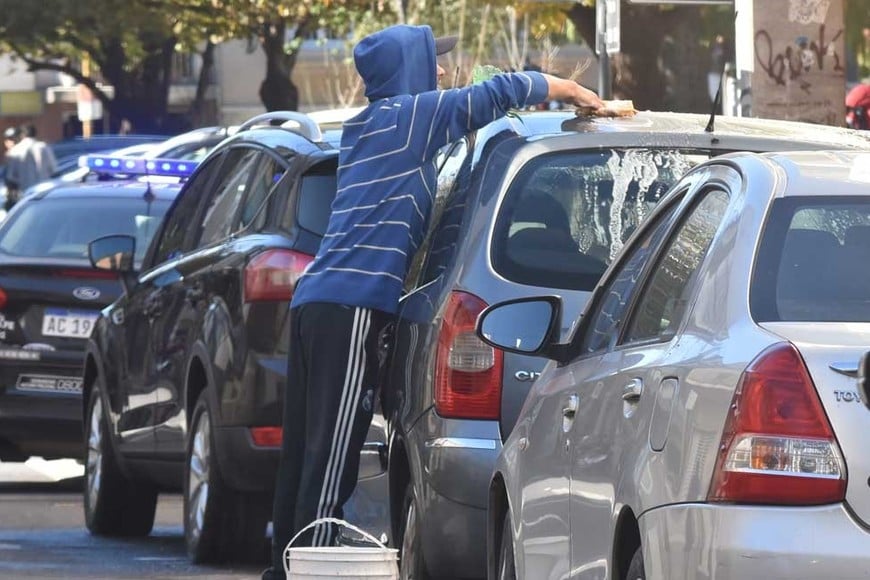 La actividad está prohibida por ordenanza pero no se respeta.