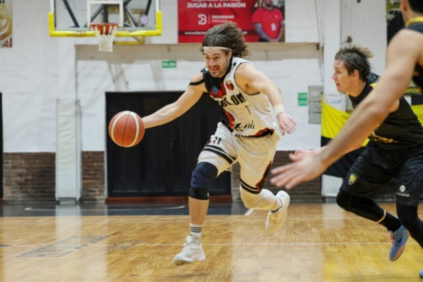 Colón pagó caro el mal arranque y perdió en Córdoba. Foto: LNB.