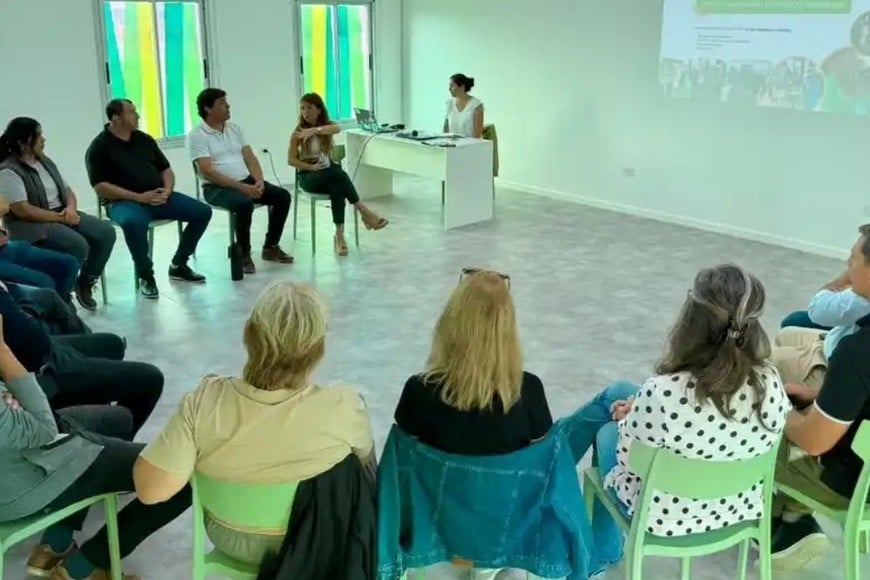 La diputada Galnares se reunió con gobiernos del sur santafesino. Foto: Gentileza.