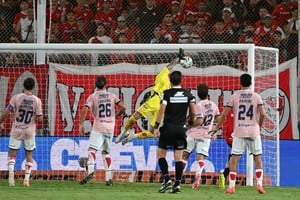 Gol de Independiente para empatar sobre el final | Unión-Independiente | Torneo Apertura Fecha 10 | Estadio Libertadores de América. Foto: Juan Manuel Foglia
