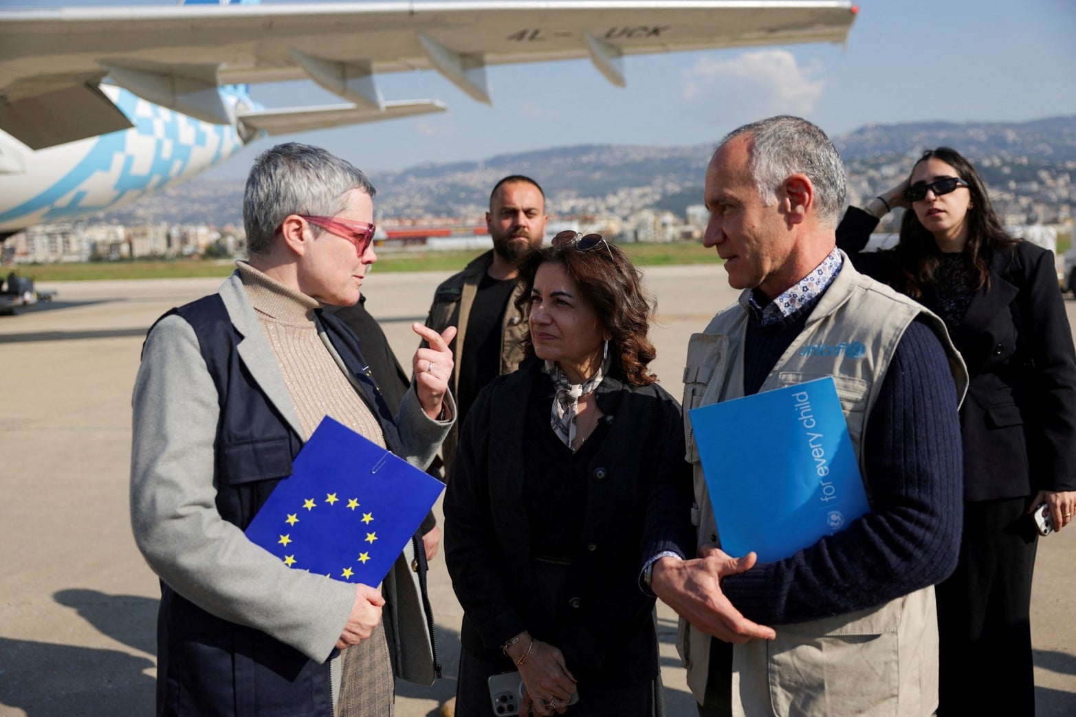 Envío de ayuda de la Unión Europea y UNICEF. Créditos: REUTERS/Khalil Ashawi