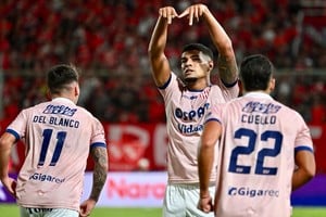 El festejo de gol de Maizon en el Estadio Libertadores de América. Foto: Juan Manuel Foglia