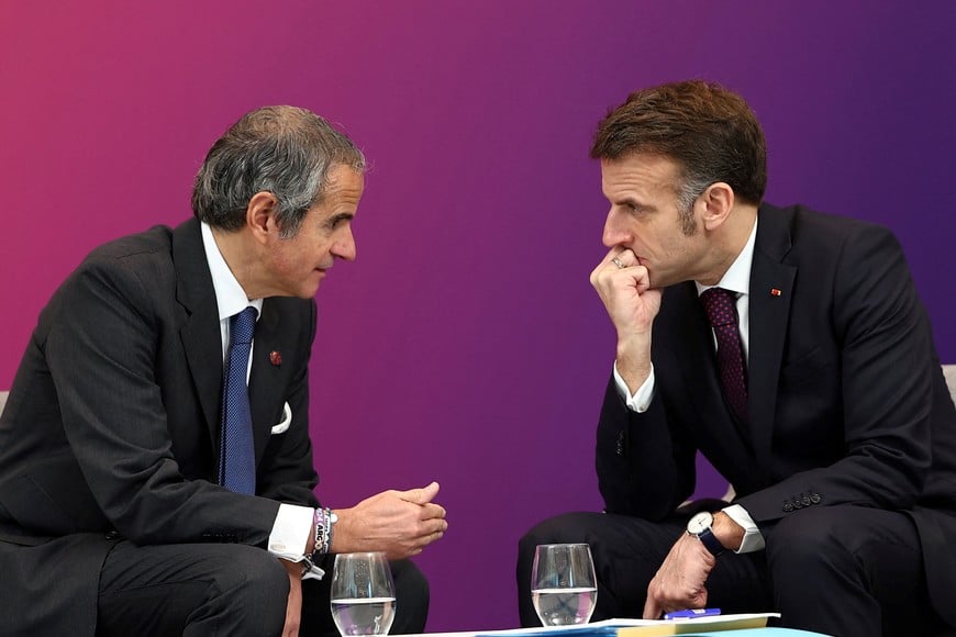 French President Emmanuel Macron attends a bilateral meeting with Rafael Grossi, Director General of the International Atomic Energy Agency (IAEA) during the IAEA Nuclear Energy Summit in Paris, France, March 10, 2026. REUTERS/Abdul Saboor/Pool