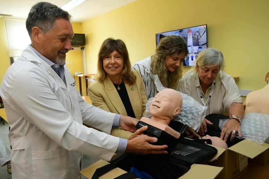 Equipos donados por la Fundación del Hospital de Niños. Crédito: Flavio Raina.