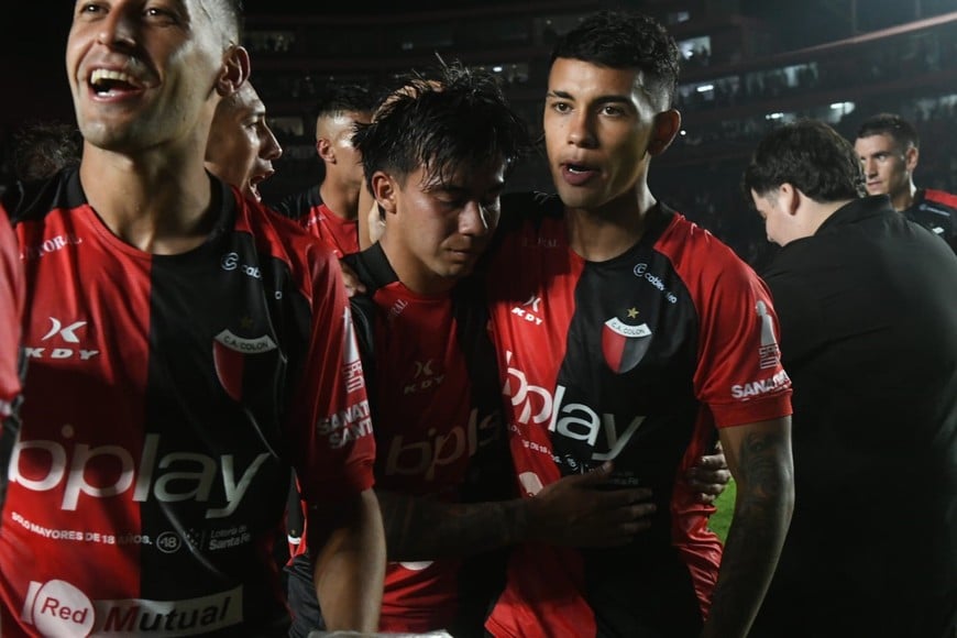 Colón-Acassuso | Primera Nacional - Torneo Nacional | Estadio Brigadier López - Cementerio de Elefantes. Foto: Carolina Niklison