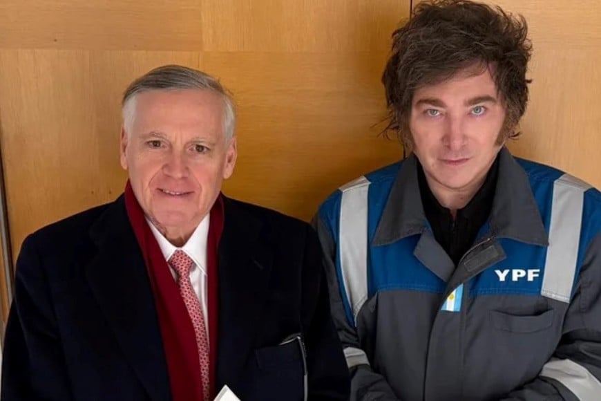 Jesús Huerta de Soto y el presidente Javier Milei.