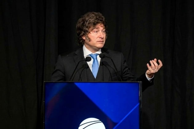 Javier Milei durante su discurso en la Bolsa de Comercio de Córdoba. Foto: Gentileza