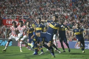 El cotejo cerró el domingo futbolero. Foto: Matías Pintos.