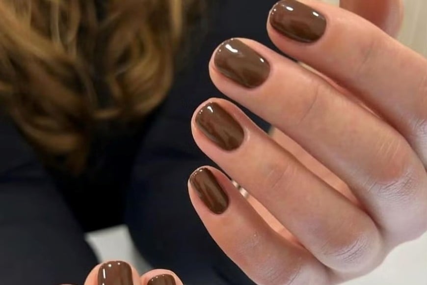 La tendencia apuesta por tonos cálidos y acabados prolijos.