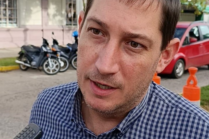 Remises señalaron que “la empresa GOU opera como transporte de pasajeros mediante triciclos eléctricos sin patente nacional visible ni identificación alguna, sin haber cumplido los requisitos de l a Ordenanza Municipal N° 9.164/2024”.