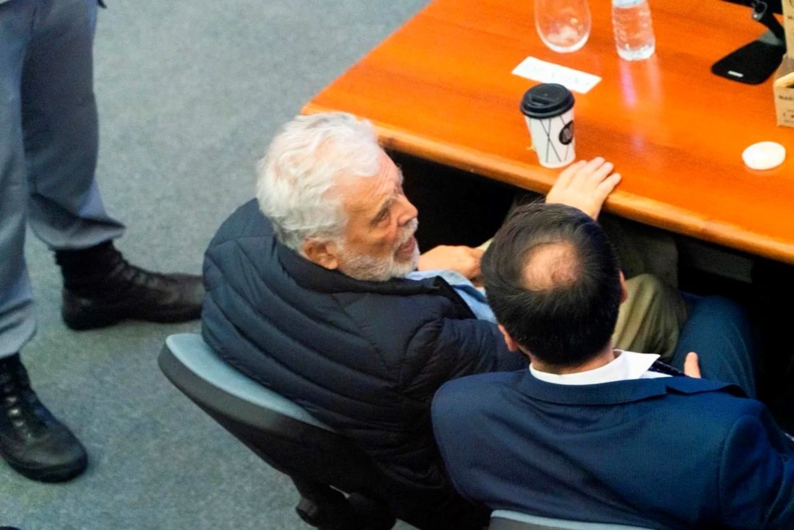 Julio De Vido, ex ministro de Planificación kirchnerista también está en la sala.