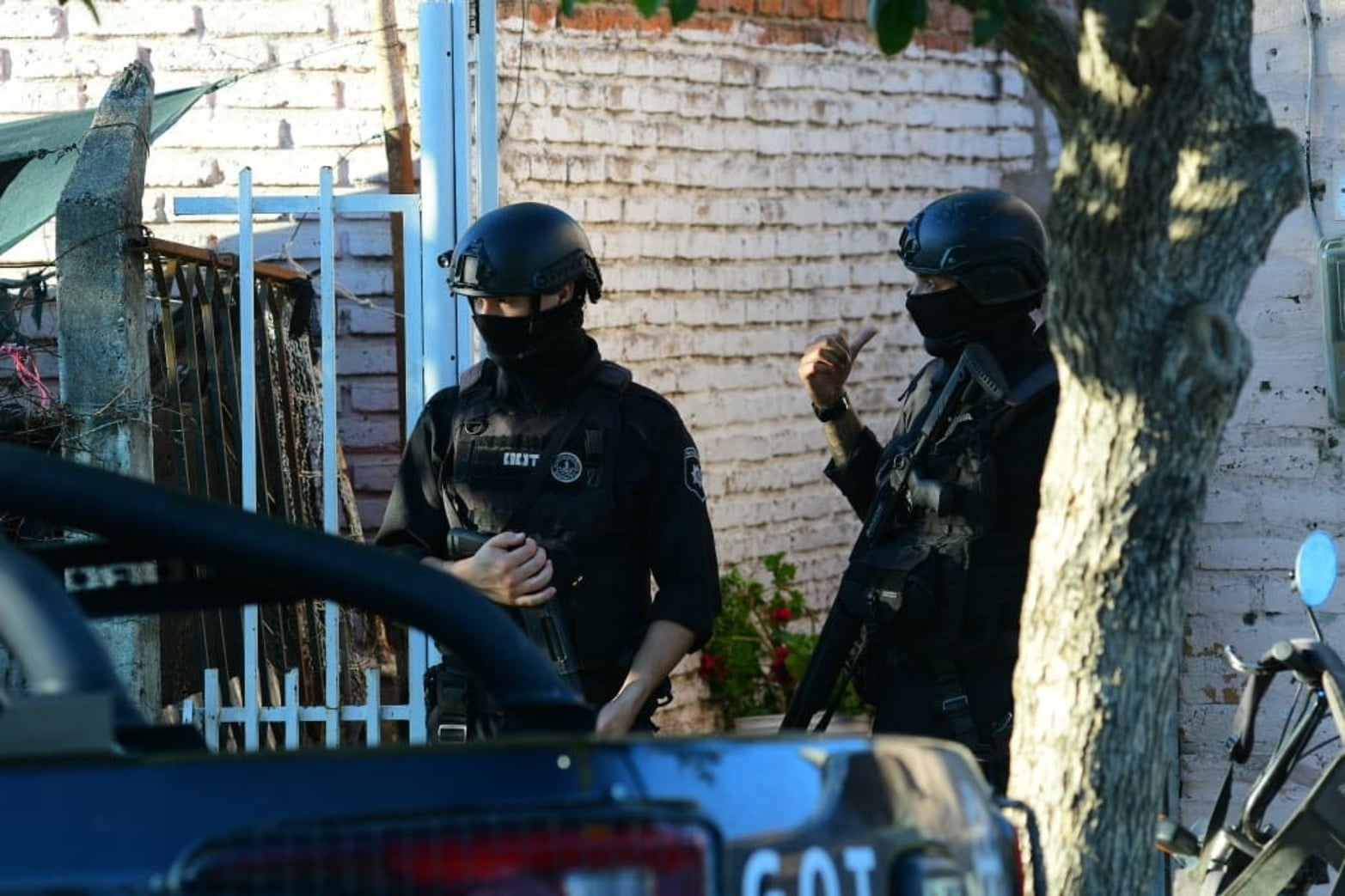 Los allanamientos fueron por robo de motos y abuso de armas.