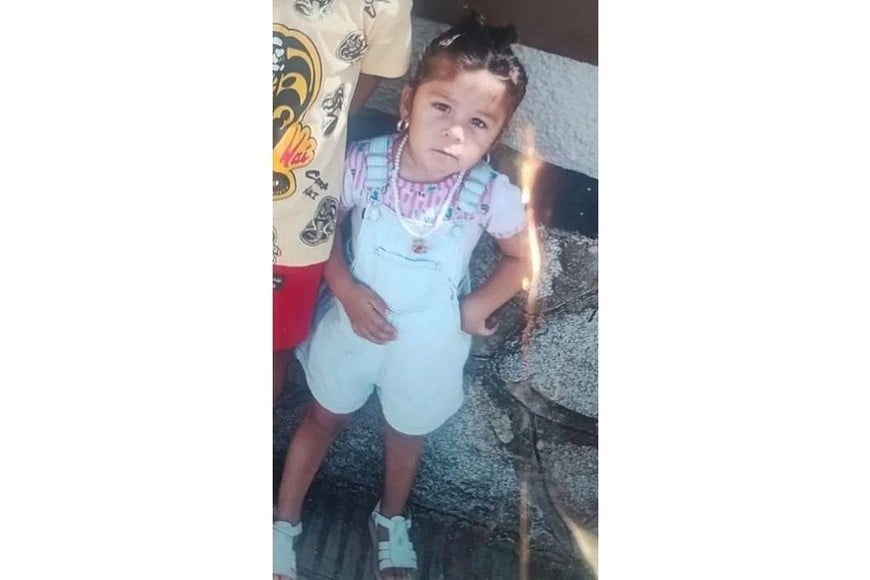 Esmeralda Pereyra López tiene dos años y desapareció este miércoles en Cosquín, Córdoba.