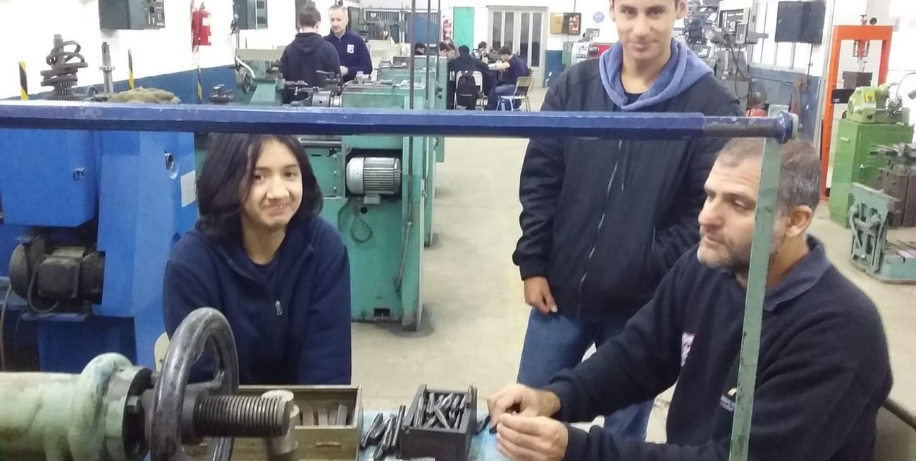 "La herramienta es para que puedan invertir en equipamiento, infraestructura, innovación, capacitación y proyectos pedagógicos que articulen la formación con la práctica y con la tecnología", dijo Goity. Foto: El Litoral