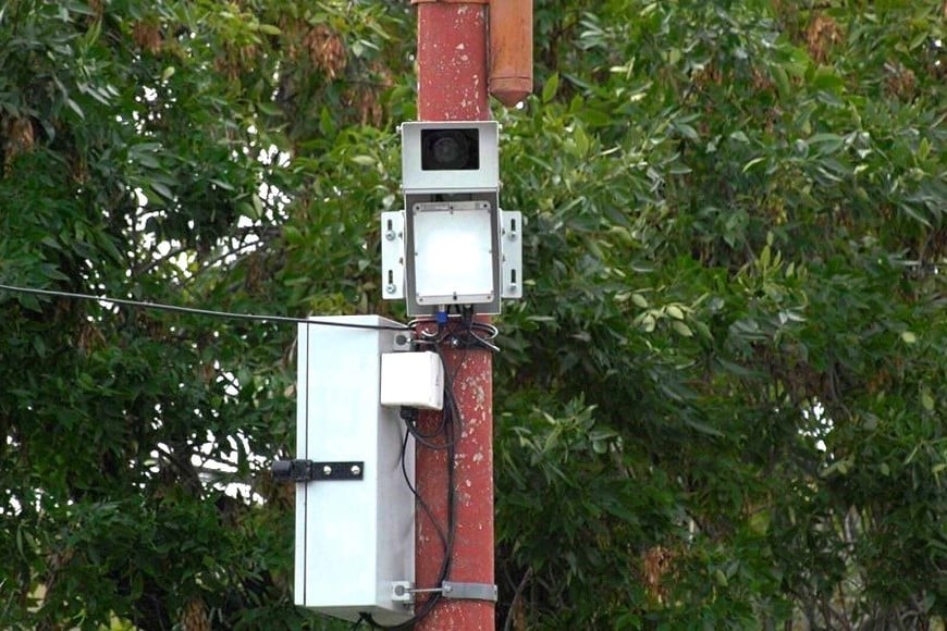 El aparato fue ubicado sobre calle Iturraspe al 3400, entre López y Planes y San Lorenzo.