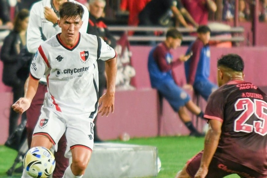 Dura caída de Newell’s en el sur bonaerense tras una actuación muy floja.