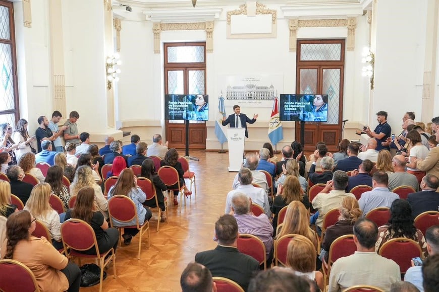 Participaron del acto intendentes y directores de escuelas técnicas de distintas localidades.