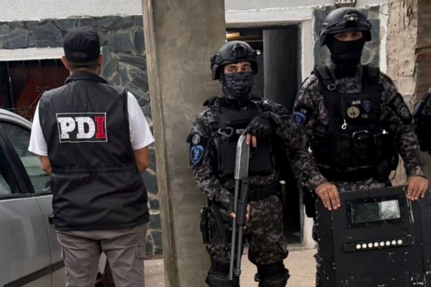 Allanamiento y detención de "motochorros".  Foto: Gentileza