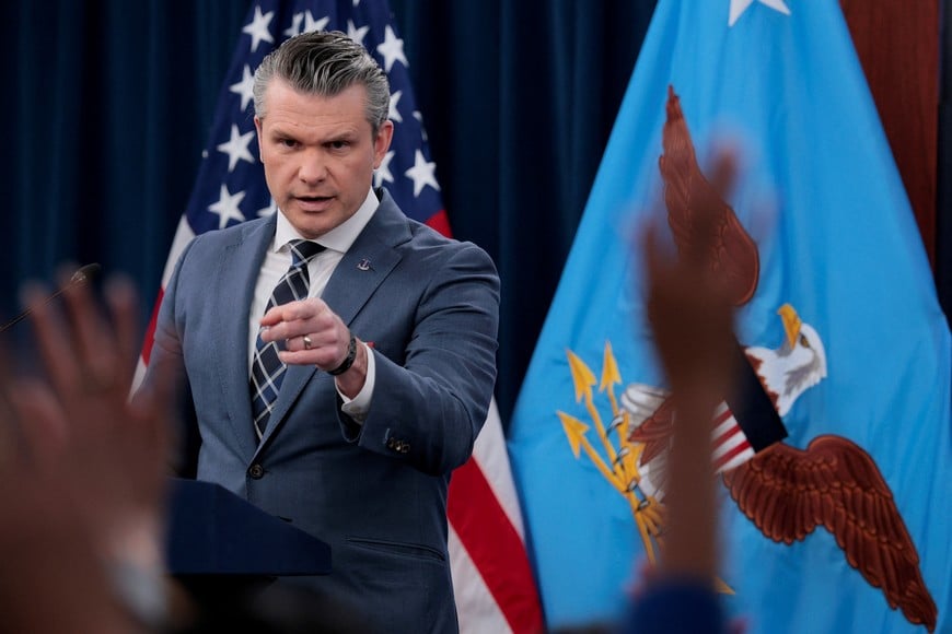 U.S. Secretary of Defense Pete Hegseth holds a briefing with Chairman of the Joint Chiefs of Staff General Dan Caine, amid the U.S.-Israeli war on Iran, at the Pentagon in Washington, D.C., U.S., March 19, 2026. REUTERS/Evan Vucci