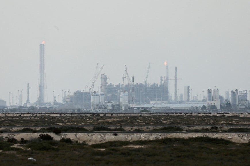 FILE PHOTO: QatarEnergy's liquefied natural gas (LNG) production facilities, amid the U.S.-Israeli conflict with Iran, in Ras Laffan Industrial City, Qatar March 2, 2026. REUTERS/Stringer//File Photo