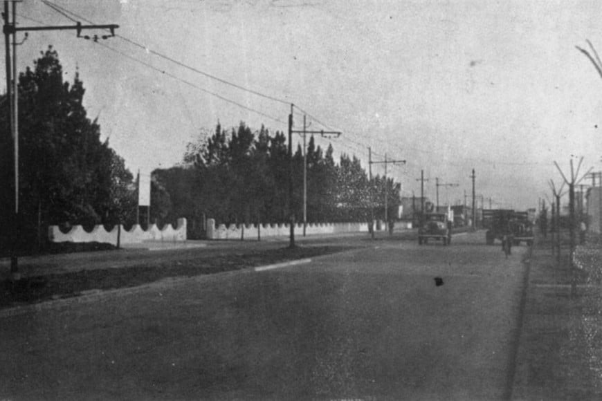 Así lucía el ingreso al botánico de Aristóbulo del Valle, con un muro que fue quitado.