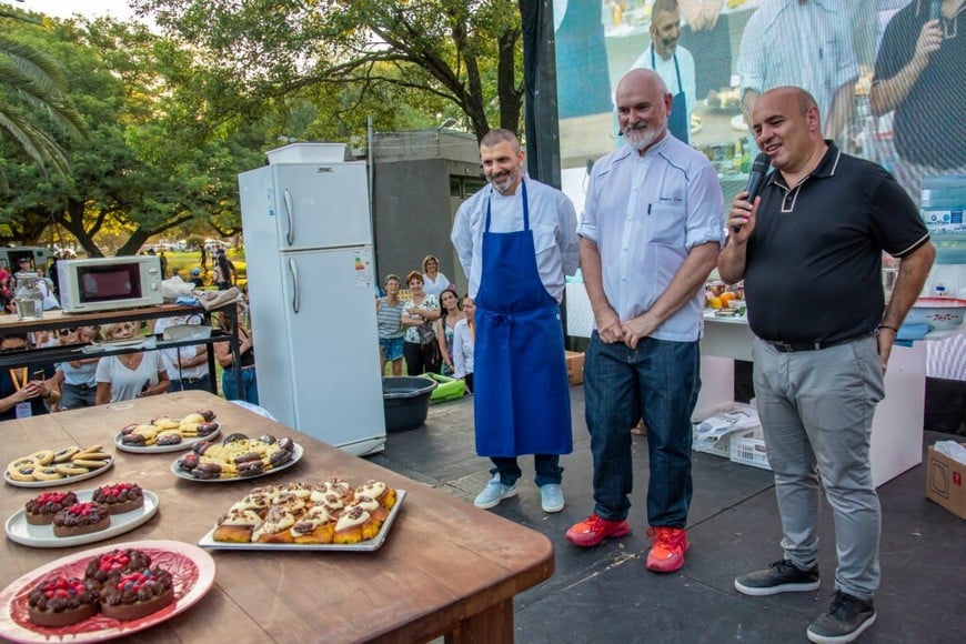 Con la clase magistral de Osvaldo Gross, Esperanza consolidó el éxito de la feria "Comemos"