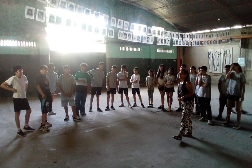 La escuela pública es uno de los espacios privilegiados para transmitir la memoria colectiva y construir ciudadanía. Foto: Gentileza