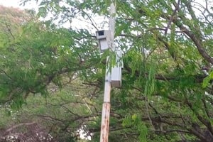 El aparato mide velocidad en calle Pedro Víttori.