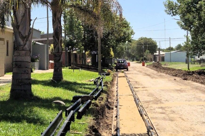 Las calles intervenidas con maquinarias son: Rosendo Fraga, entre Corrientes y San Juan; Bianchi, entre Córdoba y Europa; y Córdoba entre Bianchi y Leiva.