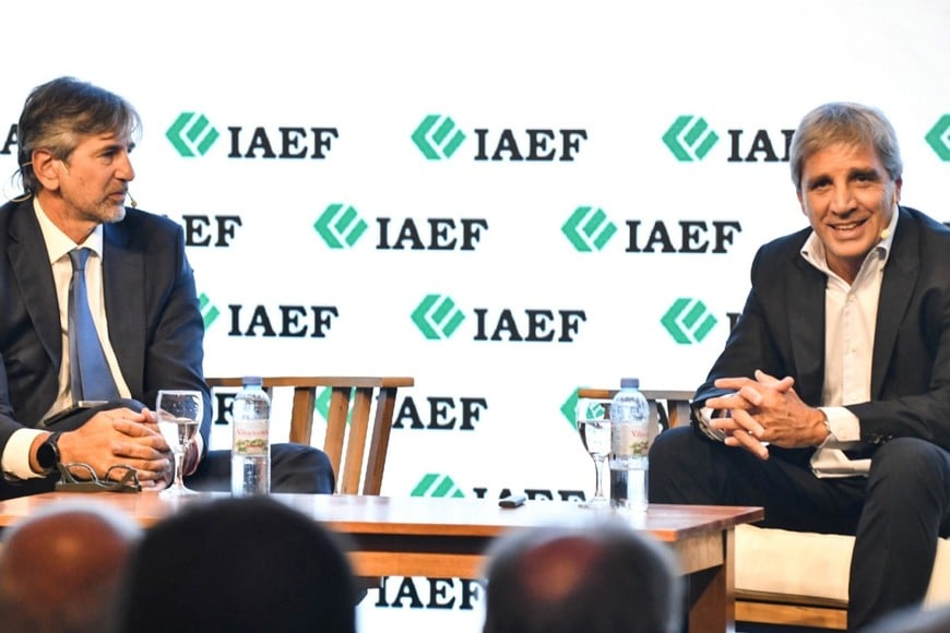 El ministro estuvo en el 21° Simposio de Mercado de Capitales y Finanzas Corporativas del IAEF.