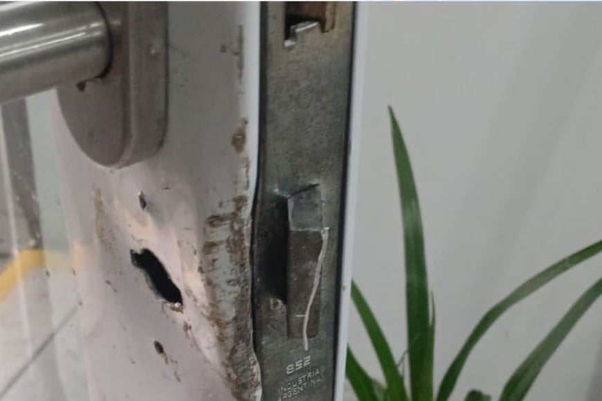 Negocio desvalijado en San José del Rincón. Foto: Gentileza