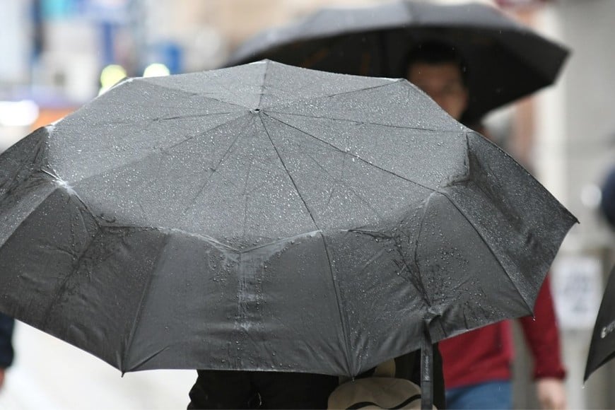 Hay alerta naranja y amarilla por tormentas en seis provincias.