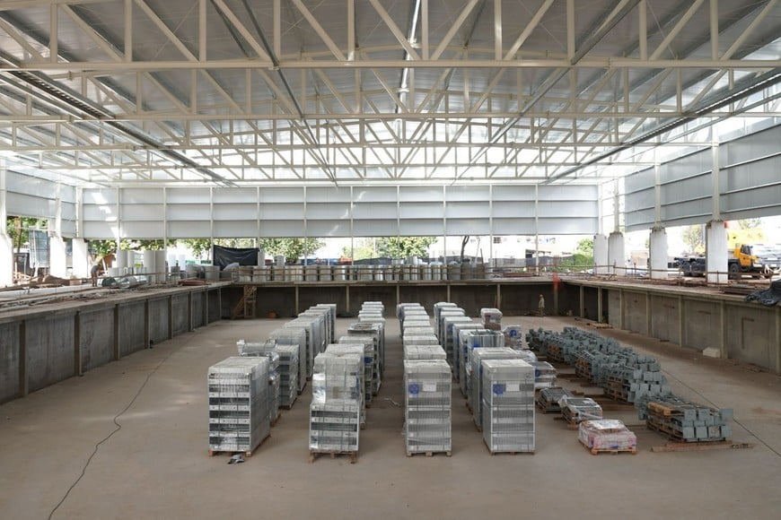 Con una inversión superior a los $ 11.292 millones, la Provincia construye el nuevo Arena Rosario dentro del predio de la ex Rural, en la intersección de las avenidas Dante Alighieri y Gobernador Caesar, y la obra ya presenta un 75 % de avance.