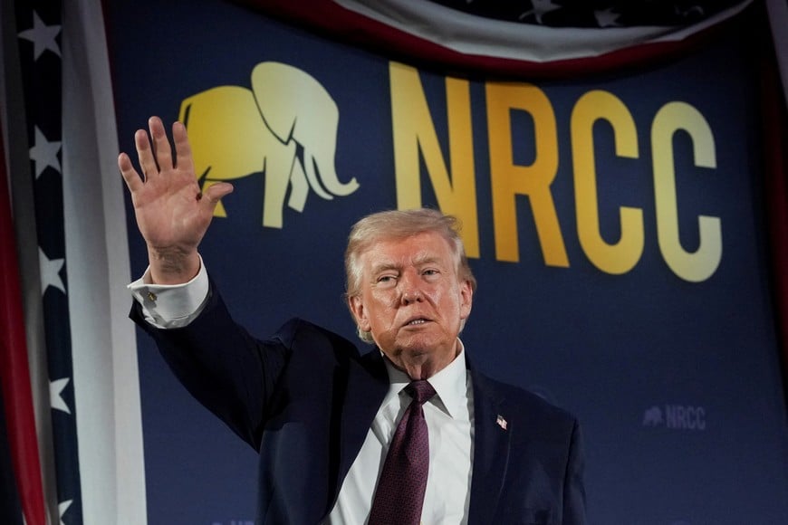 U.S. President Donald Trump gestures during the National Republican Congressional Committee (NRCC) annual fundraising dinner in Washington, D.C., U.S., March 25, 2026. REUTERS/Ken Cedeno