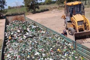 El material, recolectado gracias a la separación en origen que realizan los vecinos, tiene como destino plantas especializadas en la ciudad de Rosario.