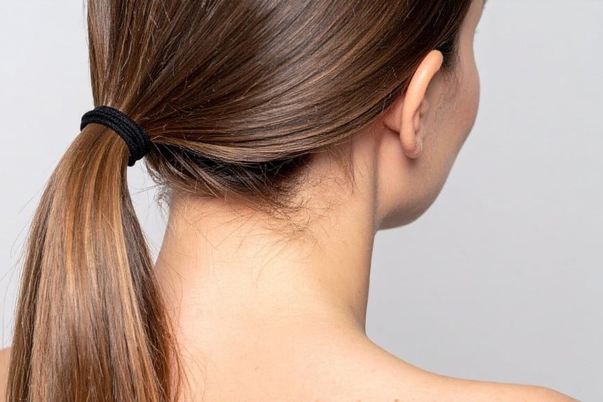 Exceso de producto apelmaza el pelo.