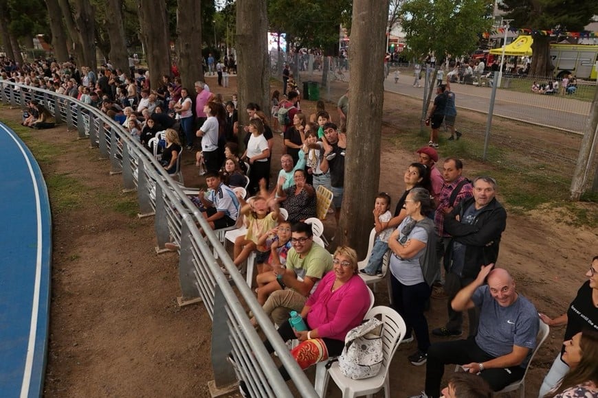 El público en la previa del acto. Crédito: Fernando Nicola