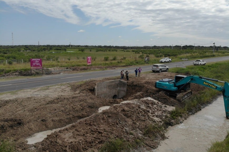 "Con las intervenciones en 26 kilómetros de canales y la ejecución de nuevas alcantarillas, logramos acelerar el drenaje y mejorar la protección de los vecinos”.