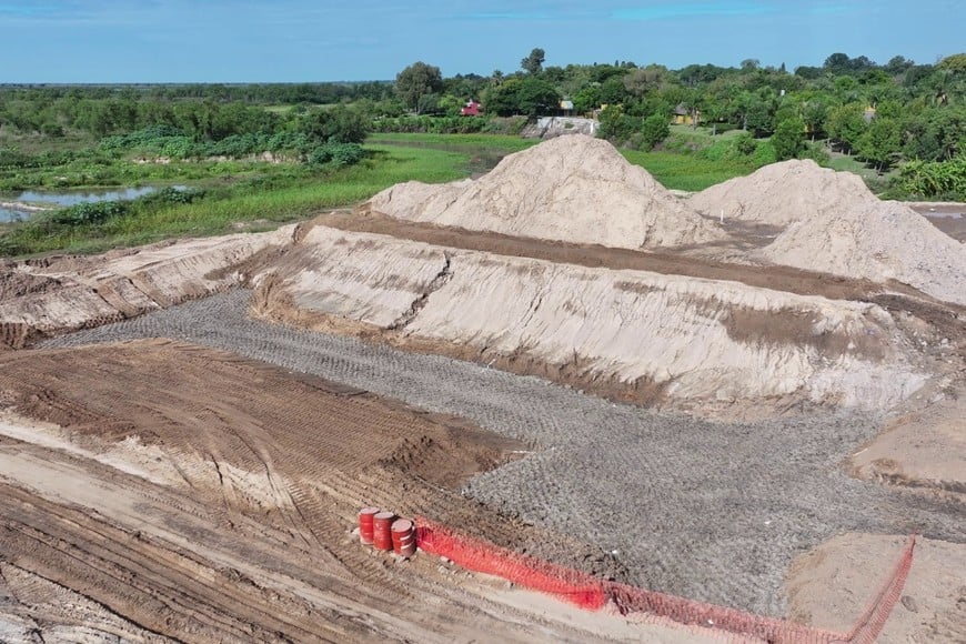 Readecuación de las obras contra inundaciones y estabilización de las barrancas.