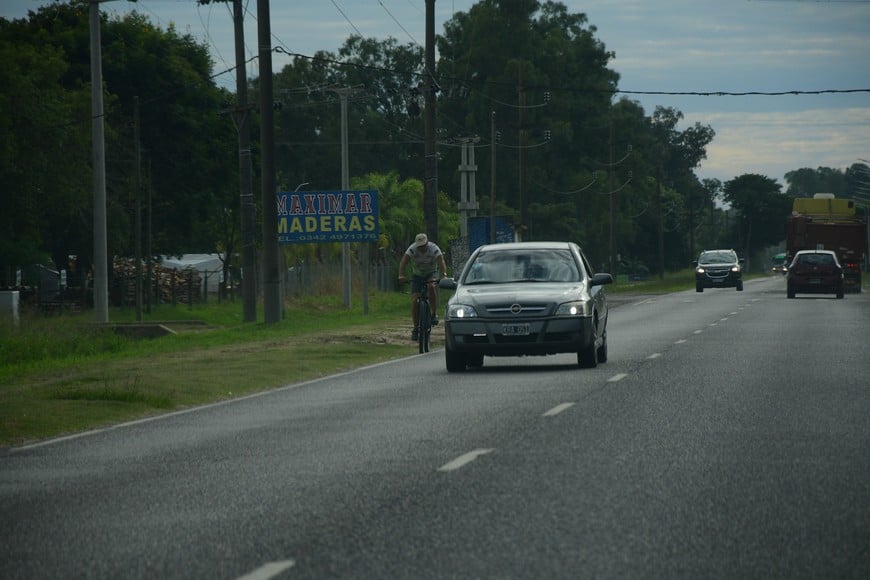 Los autos deben esquivar a los ciclistas. Flavio Raina.