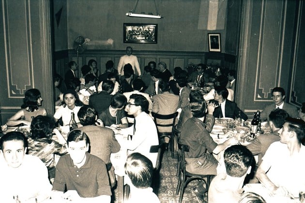 El Comedor Universitario en 1963. "Era el templo, el foro de miles de estudiantes que todos los días del año, de lunes a domingo, nos convocaba a mediodía y a la noche", dice el autor.