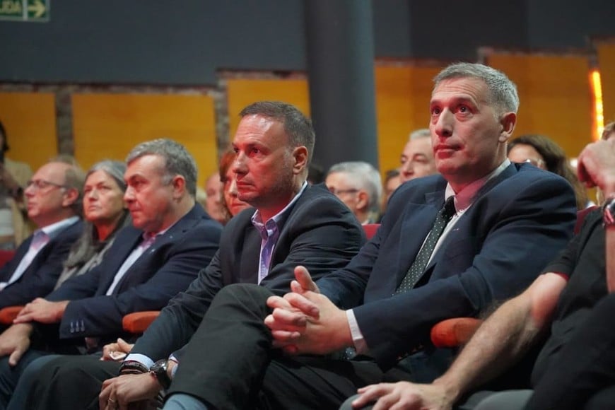 La apertura de sobres se realizó en la ciudad de Totoras y contó con la presentación de ocho ofertas, en el marco de una obra considerada estratégica para el funcionamiento del complejo portuario del sur provincial.