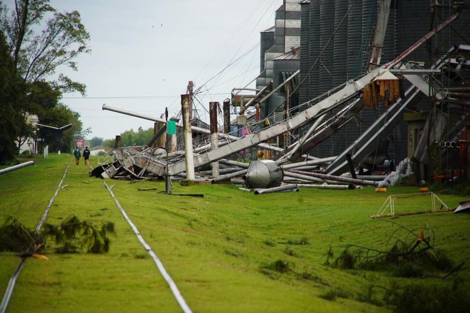 Temporal destruyó una planta de acopio en Bombal.
