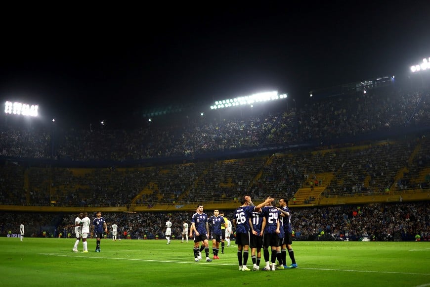 Soccer Football - International Friendly - Argentina v Mauritania - Estadio La Bombonera, Buenos Aires, Argentina - March 27, 2026
Argentina's Enzo Fernandez celebrates scoring their first goal with teammates REUTERS/Agustin Marcarian