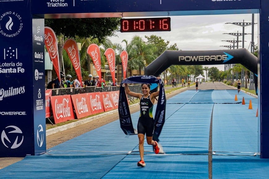 ganadores triatlón gentileza