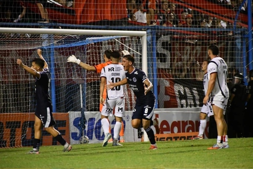 Nahuel Petillo convirtió el segundo gol y selló la clasificación a 16avos de final.