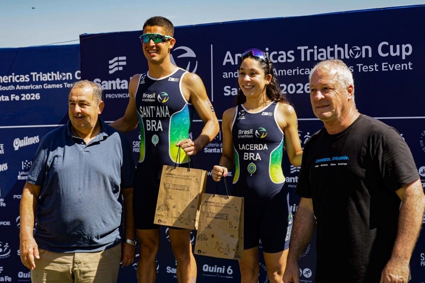 ganadores triatlón gentileza